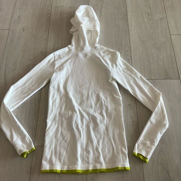 Athleta Flurry Balaclava Seamless Hoodie White Size xs Missing drawstring - Picture 6 of 8